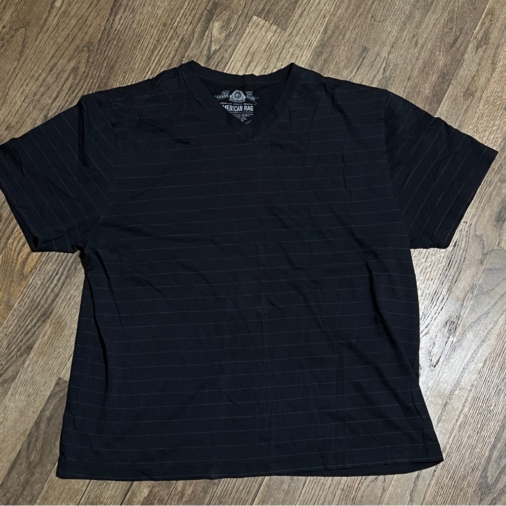 black American Rag V-neck Shirt - XXL